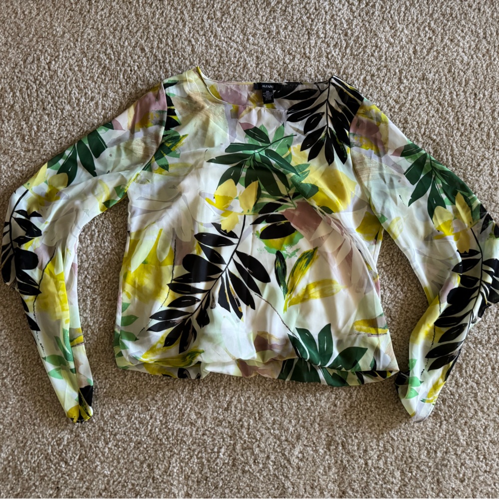 Alfani Yellow and Green Long Sleeve Fitted Blouse